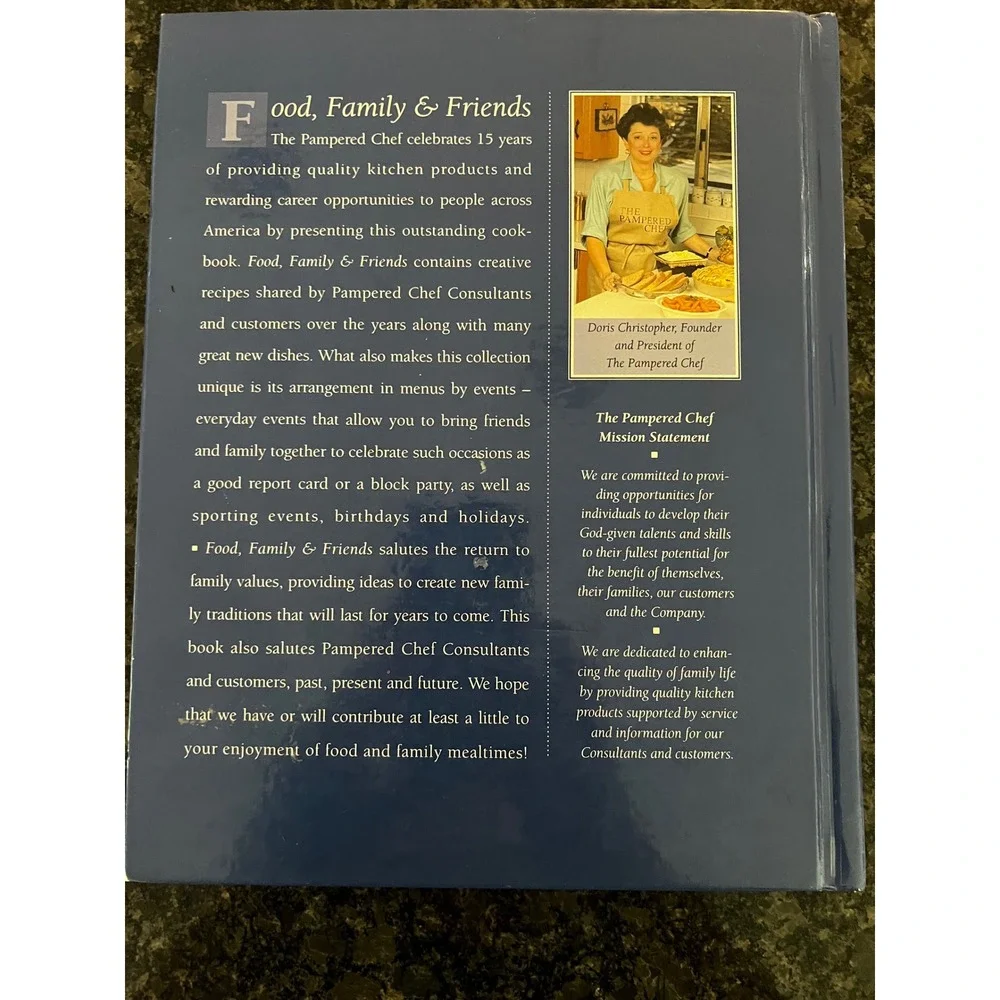 The Pampered Chef Food Family Friends Cookbook Recipes Occasions‎ Vintage 1995